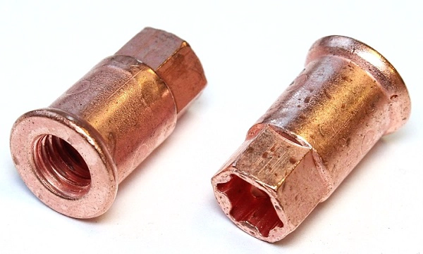 Išmetimo sistemos tvirtinimo dalys ELRING 456.290