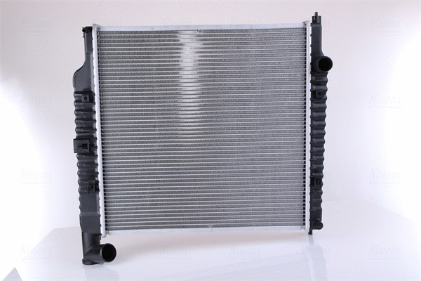 Variklio aušinimo radiatorius NISSENS 61021A