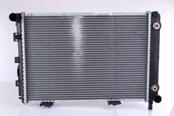 Variklio aušinimo radiatorius NISSENS 62557A